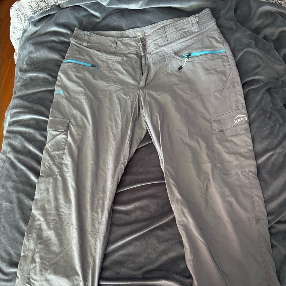 Cabela women’s Hiking pants